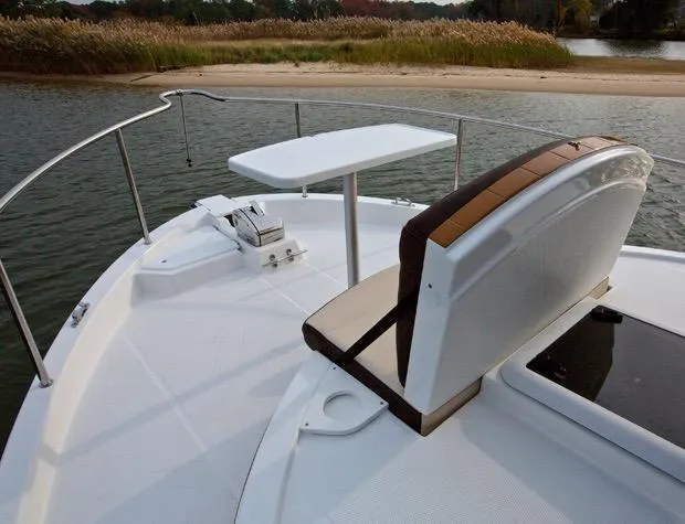 2018 Ranger Tugs R-31 CB
