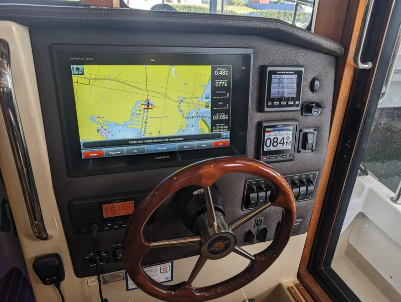 2018 Ranger Tugs R-31 CB