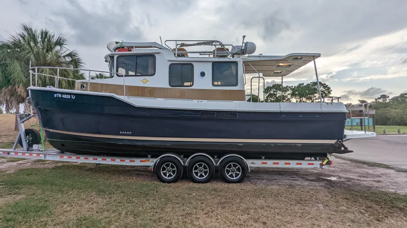 2018 Ranger Tugs R-31 CB