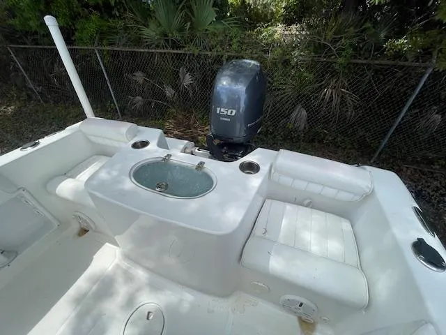2013 Sea Hunt Triton 225