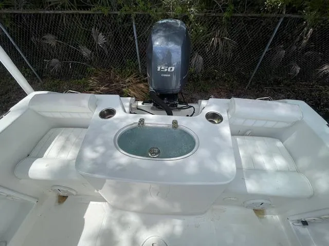 2013 Sea Hunt Triton 225