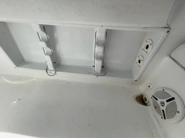 2013 Sea Hunt Triton 225