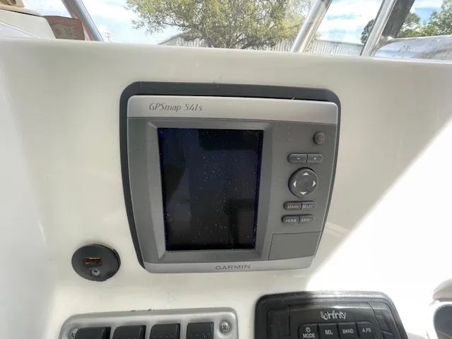 2013 Sea Hunt Triton 225