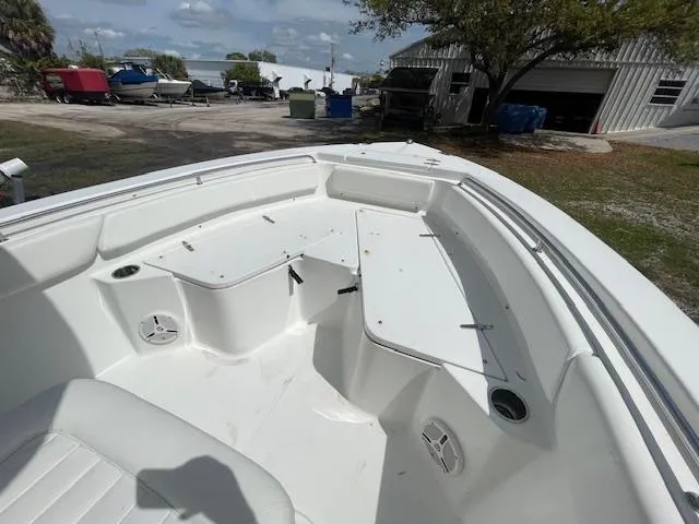 2013 Sea Hunt Triton 225
