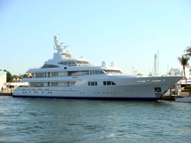 197 Feadship — Paraffin