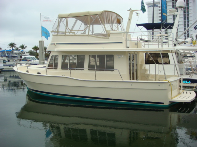 45 Mainship trawler