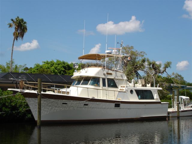 48’ HATTERAS LRC