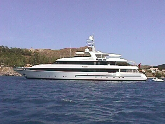 Kisses — 175′ FEADSHIP KISSES off Patmos, Greece