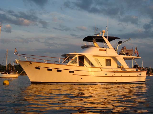 Meander — 48′ DEFEVER MEANDER at anchor