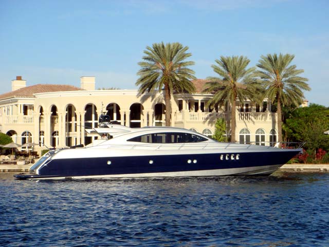 Warren 87 — 87′ WARREN cruising Fort Lauderdale
